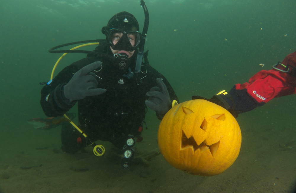 pumpadyk_atlantis_dive_college_pumpkin_dive_dykning_dykare_undervattensbilder-58